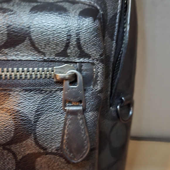 Coach Crossbody Bag - Picture 5 of 11